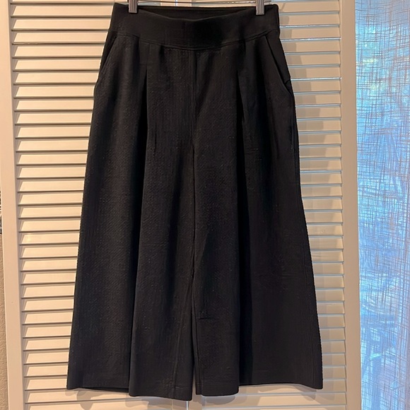 Lululemon Can You Feel The Pleat Crop *21"
Black size 8 - Picture 4 of 15